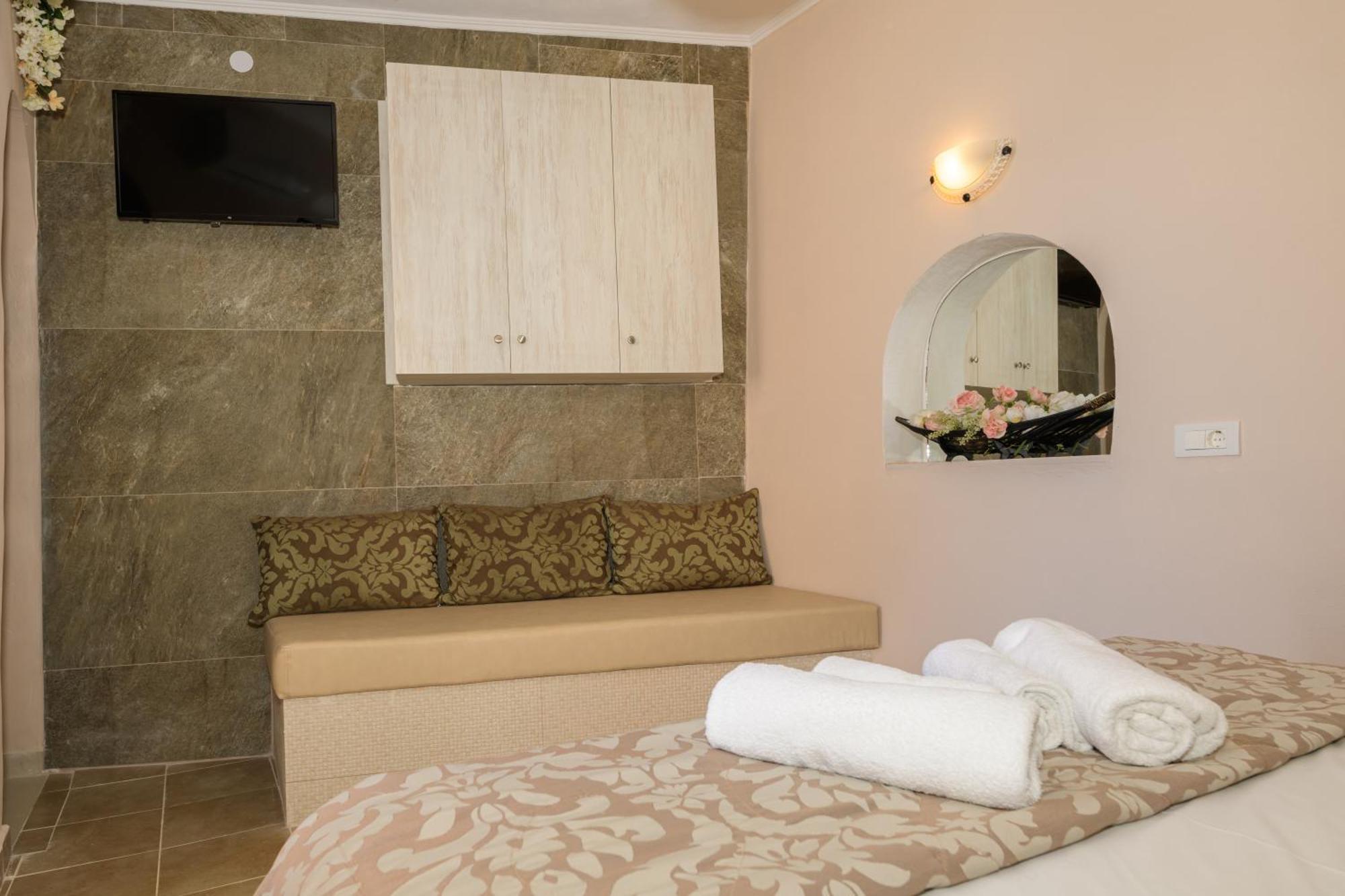 Harmony Hotel Keri Esterno foto